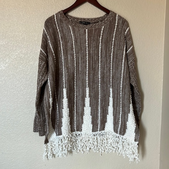 Style & Co. Sweaters - Style & Co Fringe Hem Sweater sz L